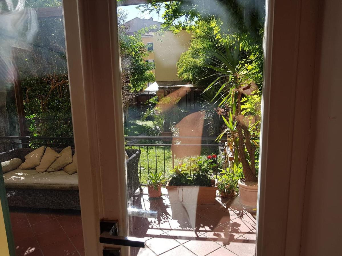 La Casa Con Piscina Riscaldata Interna Anna Luxury Garden Pisa Exterior foto