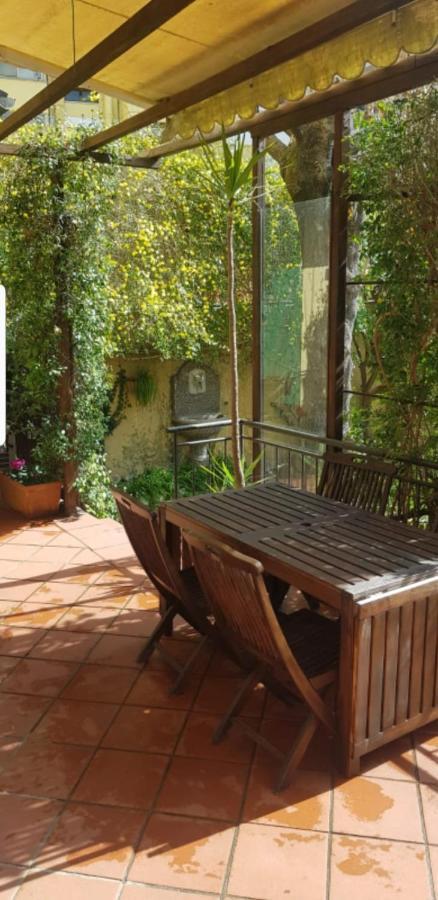 La Casa Con Piscina Riscaldata Interna Anna Luxury Garden Pisa Exterior foto