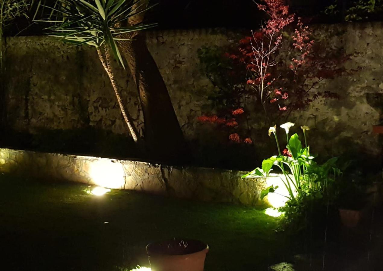 La Casa Con Piscina Riscaldata Interna Anna Luxury Garden Pisa Exterior foto